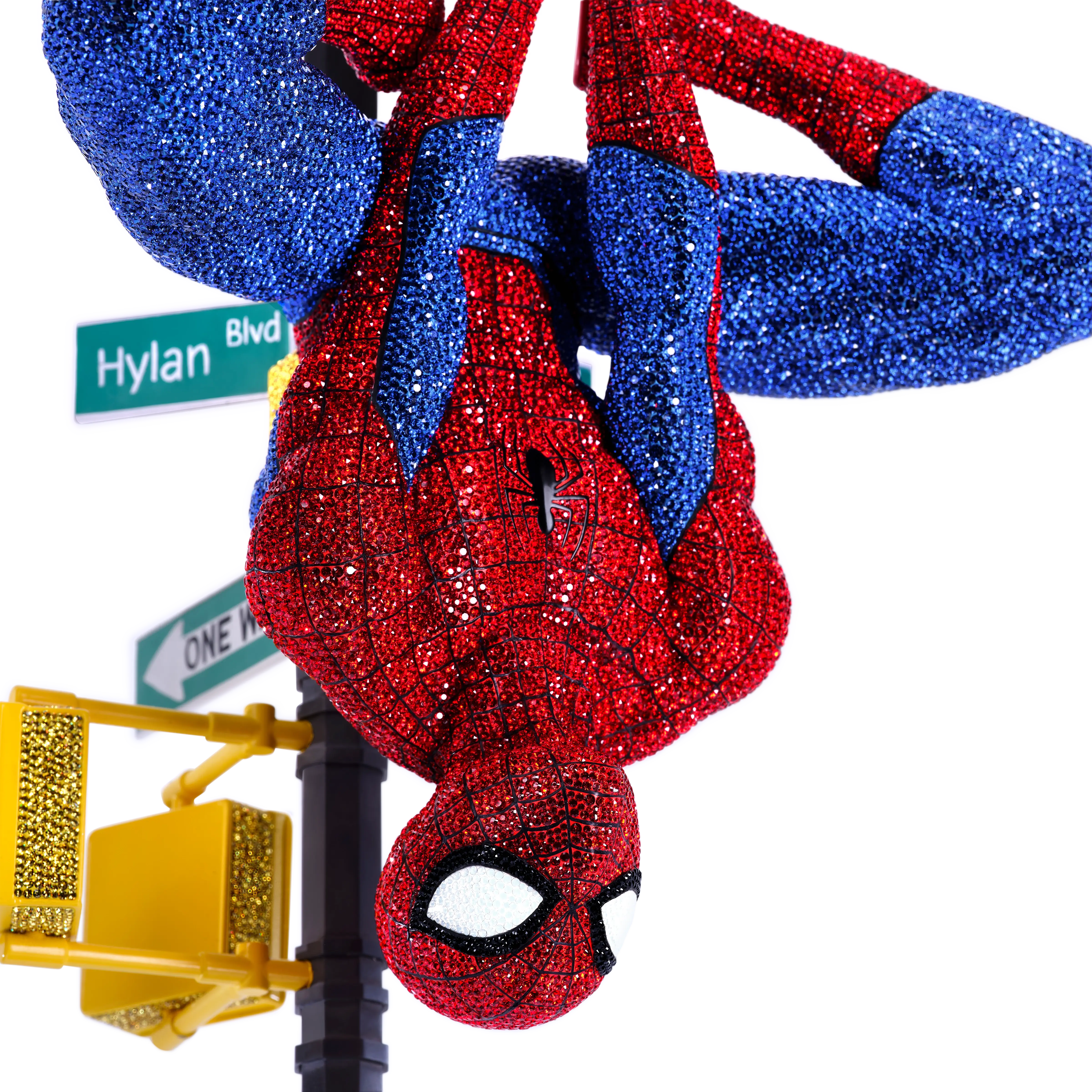 marvel-spider-man-limited-edition-large-swarovski-5652144-3.webp