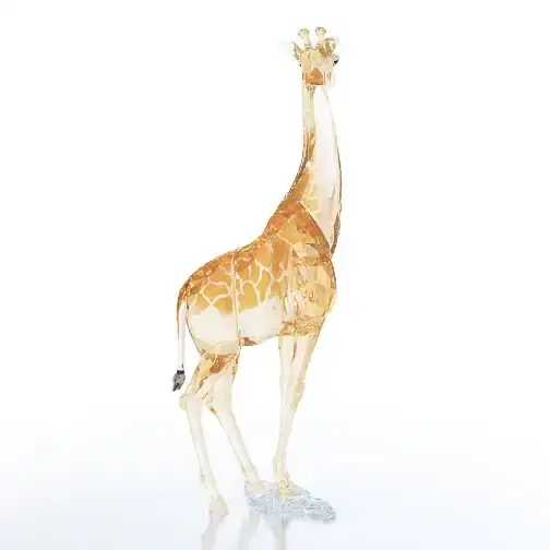 scs-annual-edition-2018-giraffe-mudiwa-swarovski-5301550-2.webp